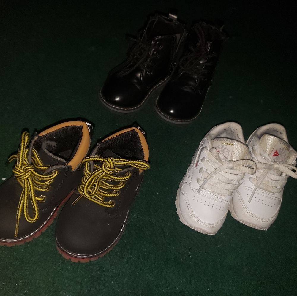 3 pairs of baby shoes ALL size 5 (bundle buy)